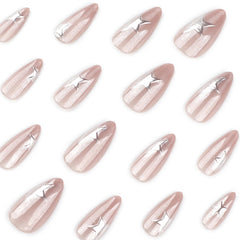 Effet 3D etoiles argentées sur ongles Mivota pour un look distinct.
