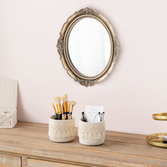Mkono porte-pinceaux macramé ivory detail-tissage, apporte touche boho sur la vanité.