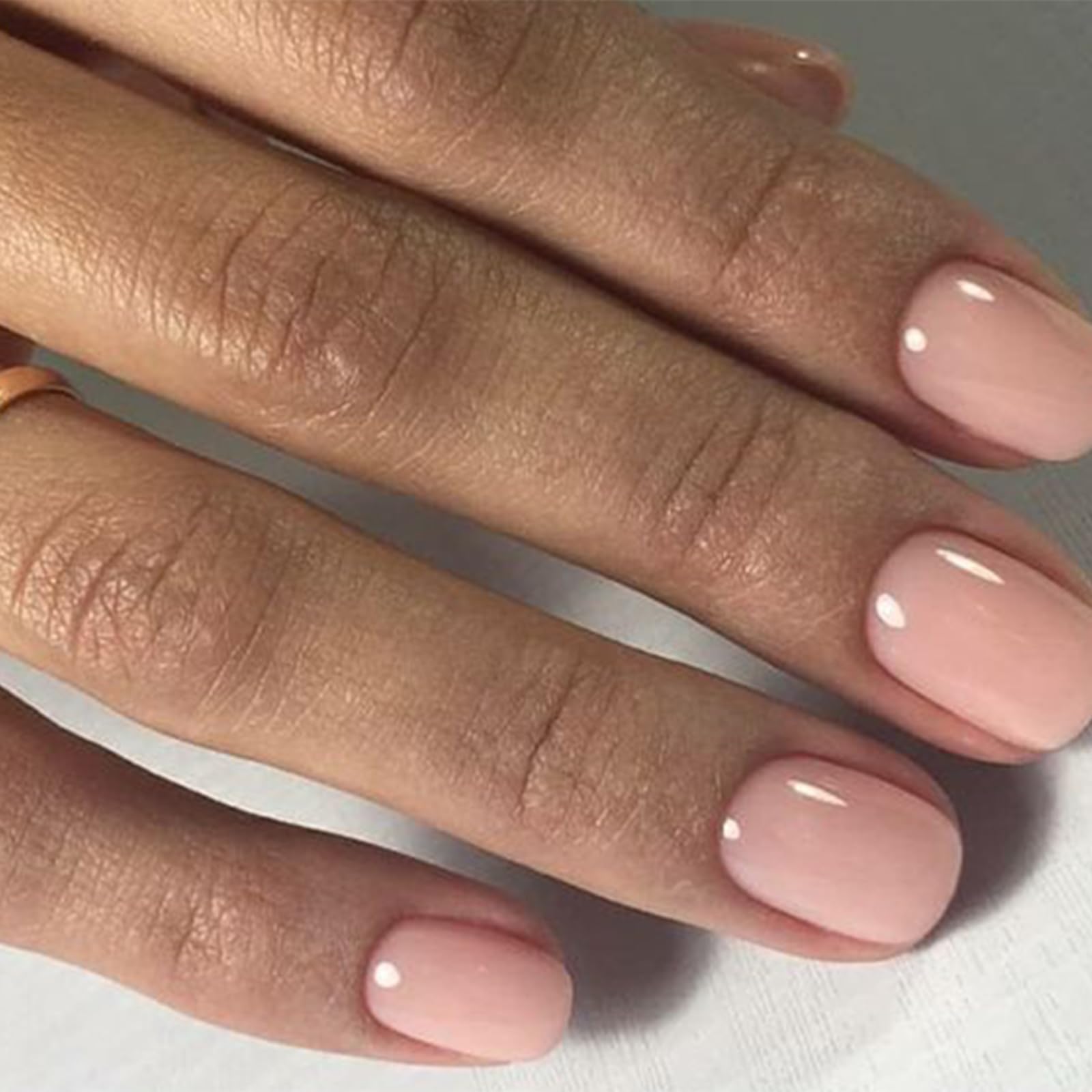 Modelones 16 tailles d’ongles pour un ajustement precis.