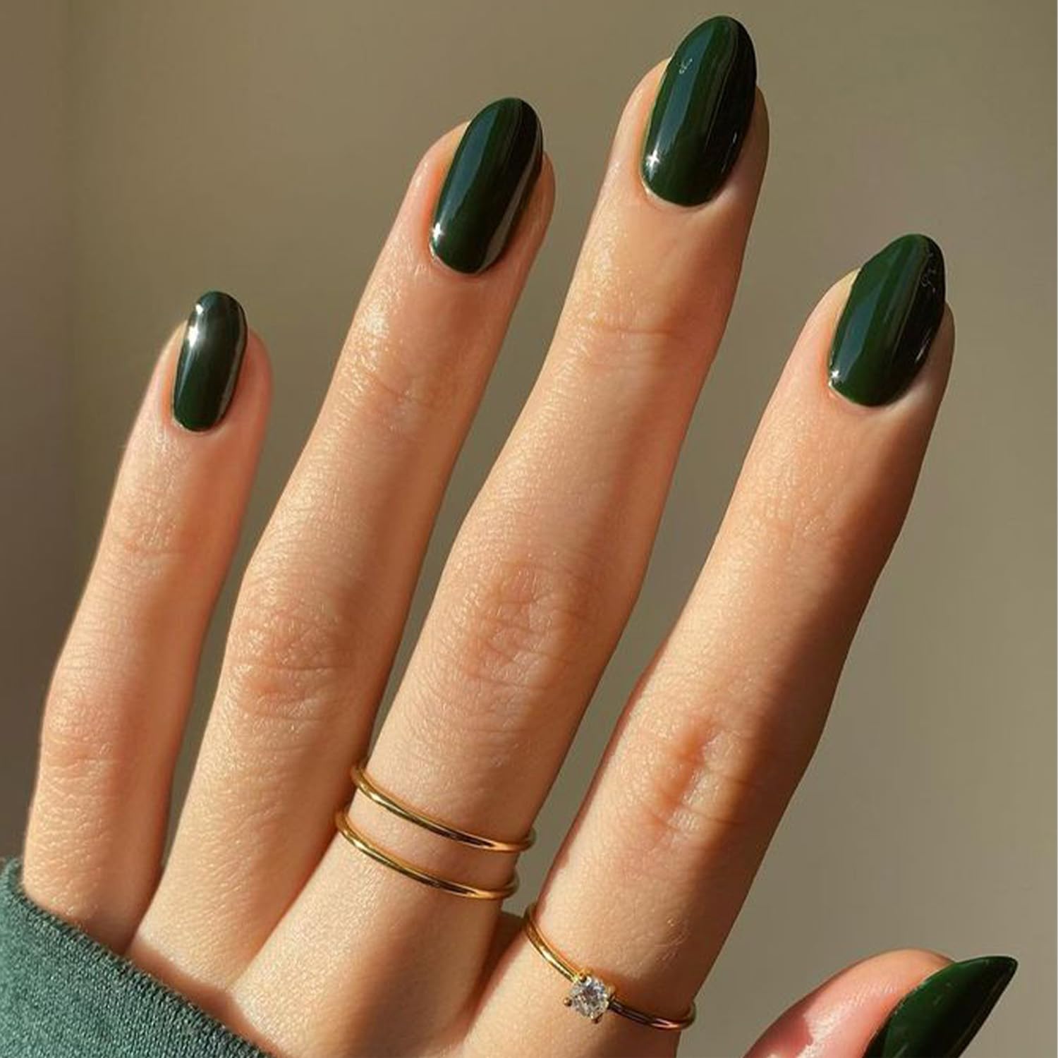 Modelones kit d'ongles prêts à poser complet avec 32 ongles et outils pour une manucure rapide.