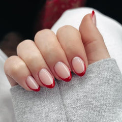 Ongles adhésifs Modelones rouge à extrémité française courts pour un relooking rapide