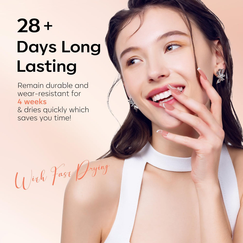 Look photoshoot avec Jelly Gel, fini nude translucide sur une manucure professionnelle.
