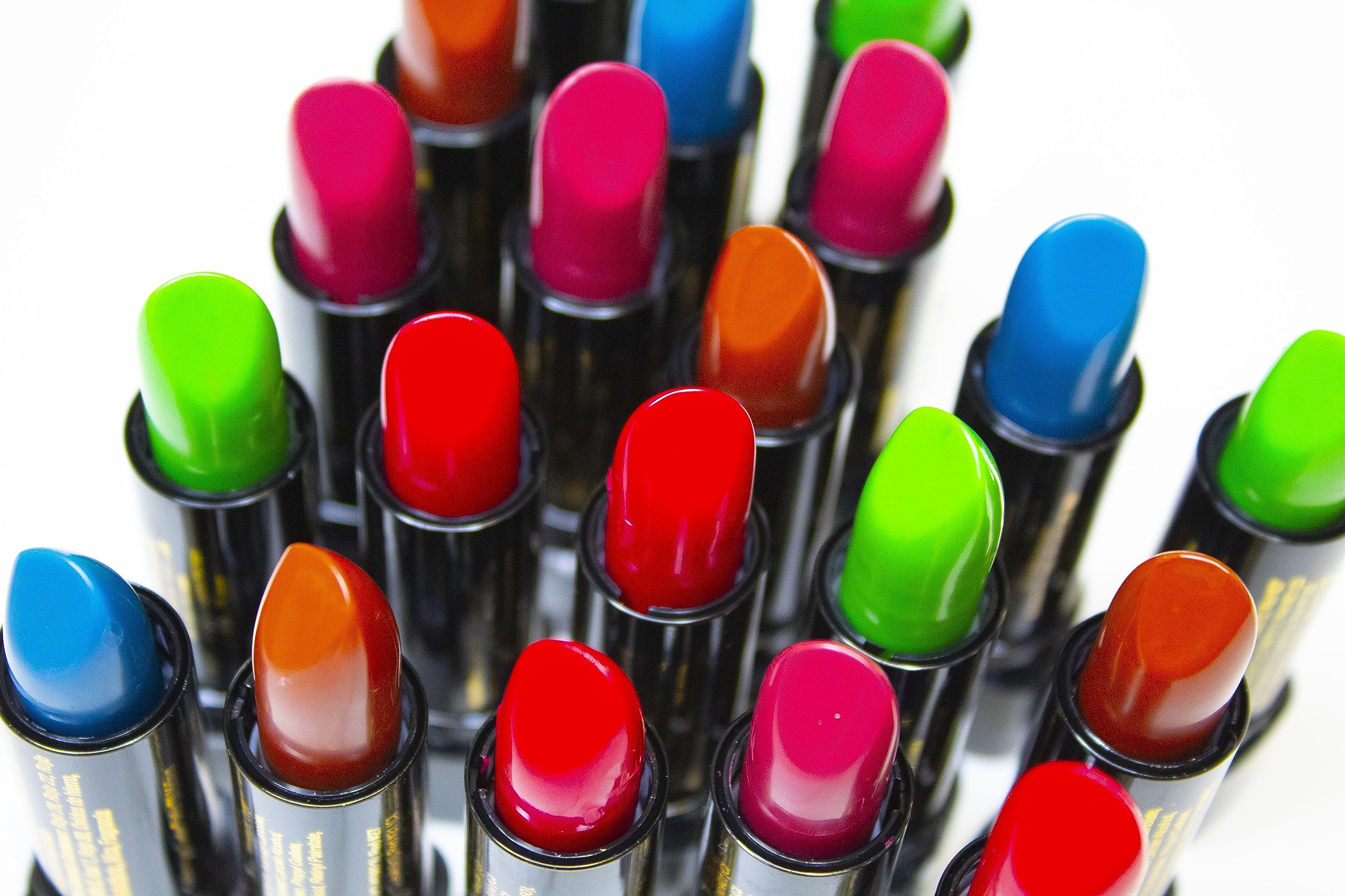 Mood Lips teintes variées et audacieuses pour exprimer votre humeur.