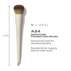 MORPHE x Ariel pinceau base A24, application fluide et couverture homogène.