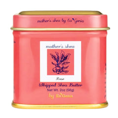 Mother's Shea Beurre karité fouetté Rose appliqué sur le visage pour nourrir et hydrater.