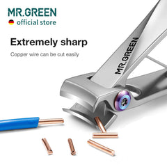 MR.GREEN ergonomic handle and streamlined design for comfortable trimming.