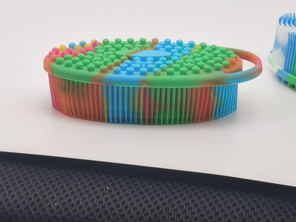 MR LION silicone non absorbant, facile à nettoyer et à ranger.