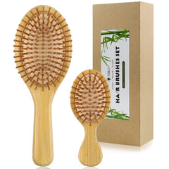 Brosse MRD démêlante en bois pour cheveux lisses et sans casse.