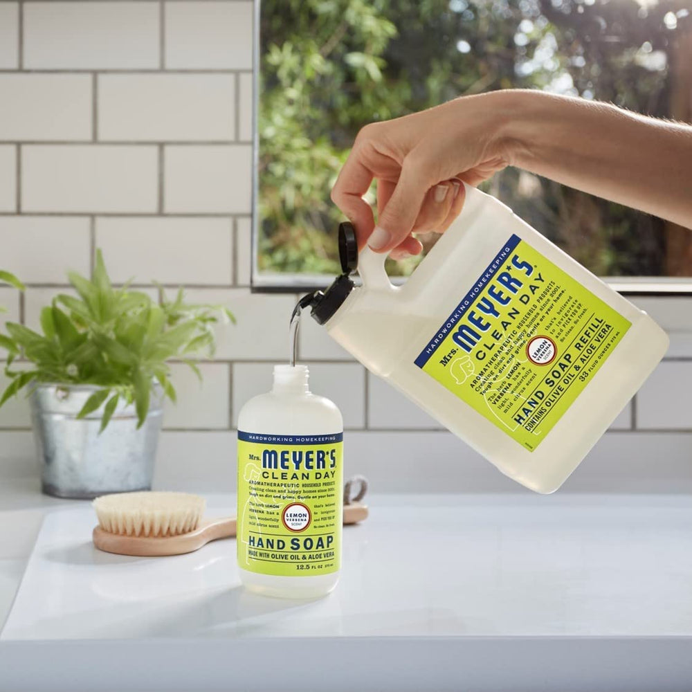 Bouteille savon mains Basilic, parfum frais qui éveille la routine.
