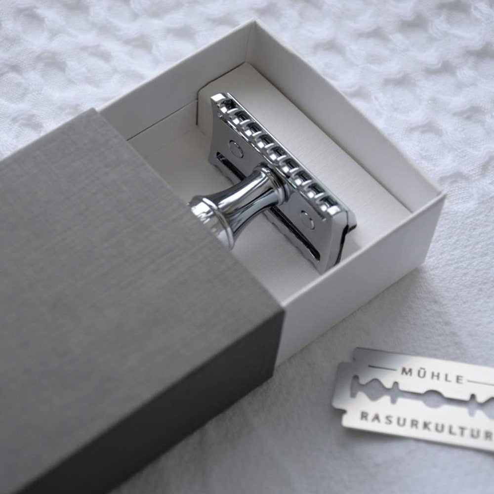 R89 MÜHLE rasoir manche rose doré pour un look luxueux et fiable.