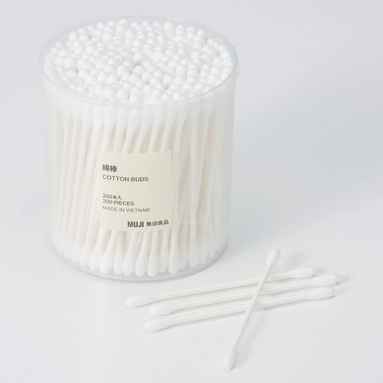 MUJI coton-tiges, têtes fines pour un nettoyage délicat.
