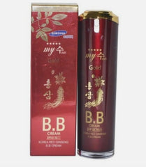 Application quotidienne de My Gold Myjin BB Cream pour couvrance légère.