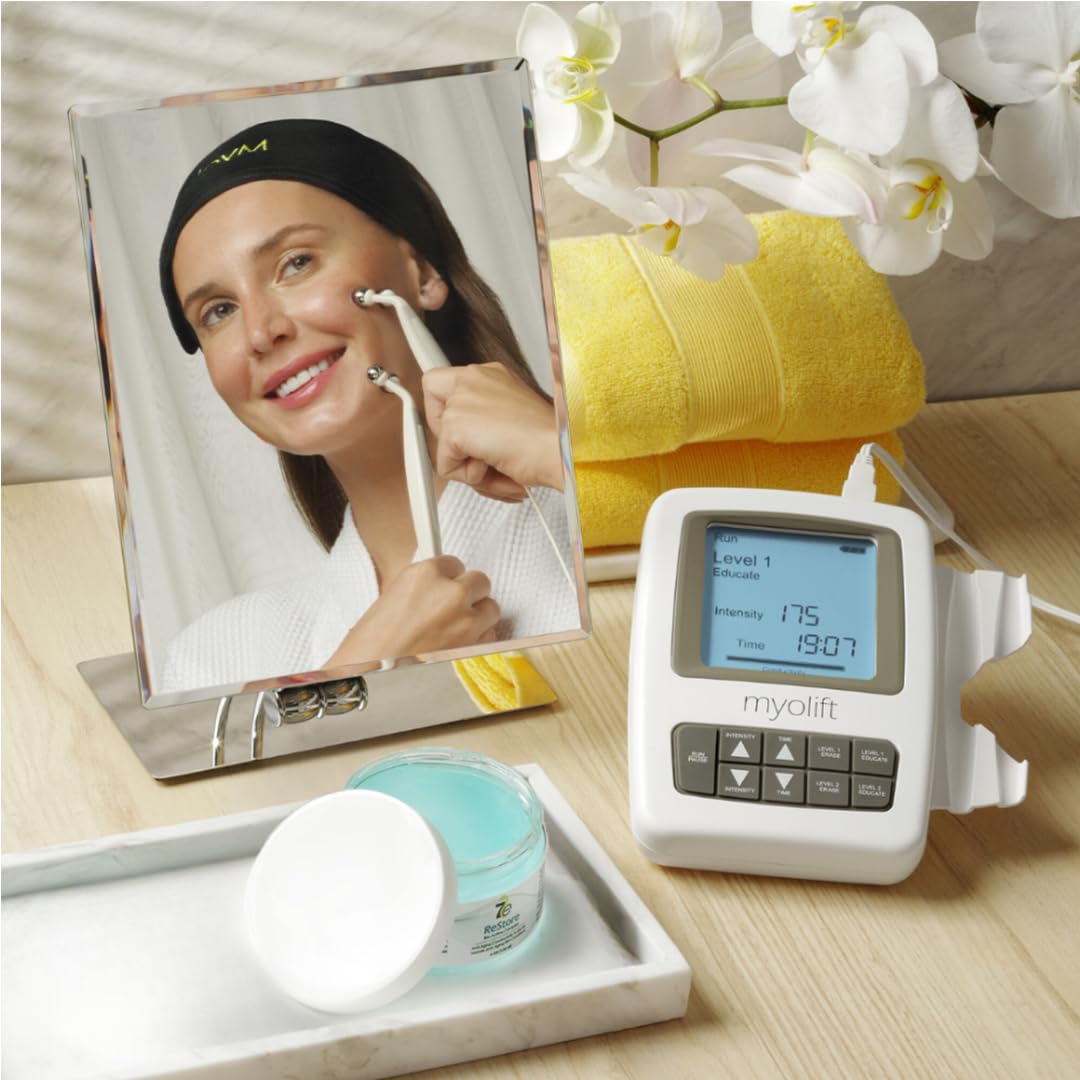 Myolift Restore Gel enhances hydration and elasticity
