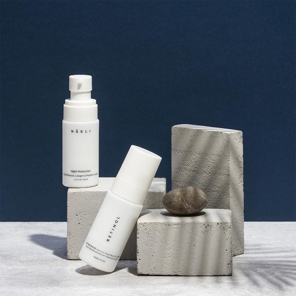Application nocturne de NAELI Crème Rétinol Nuit sur visage et cou.