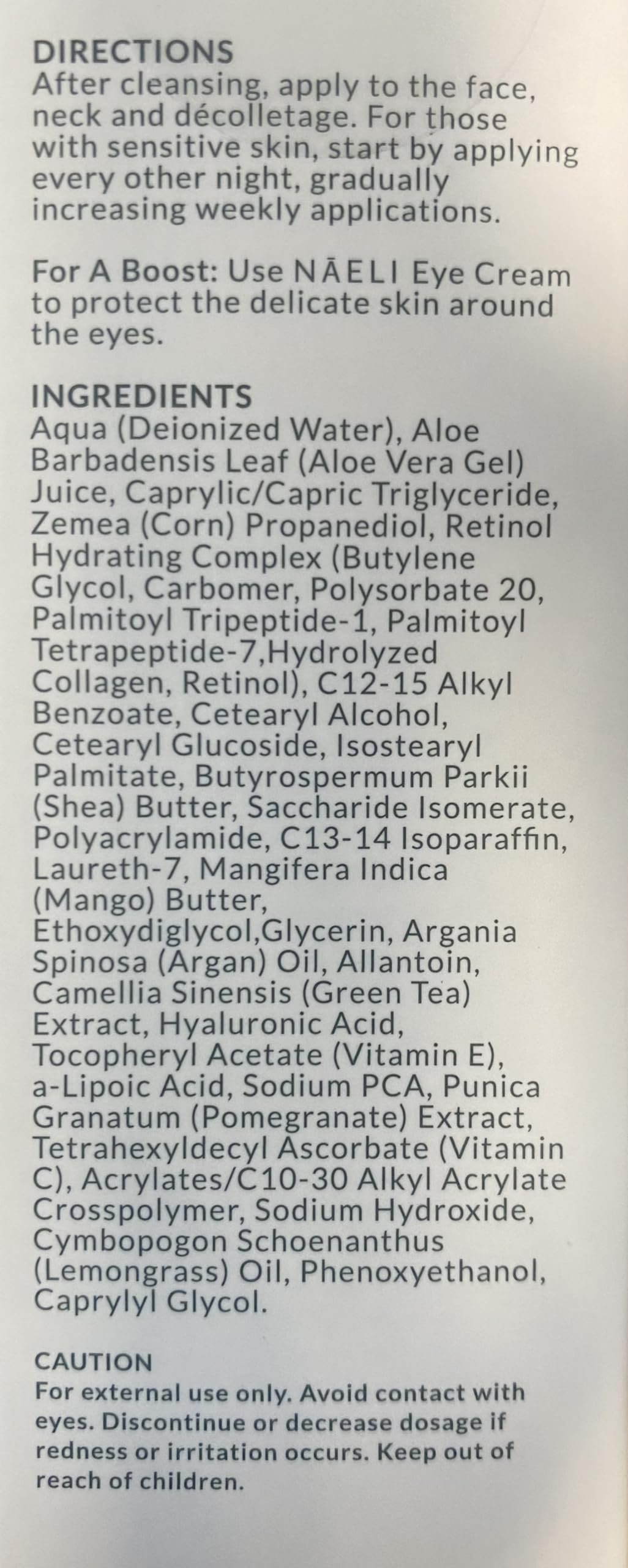Peau lisse après usage grâce à NAELI Crème Rétinol Nuit.