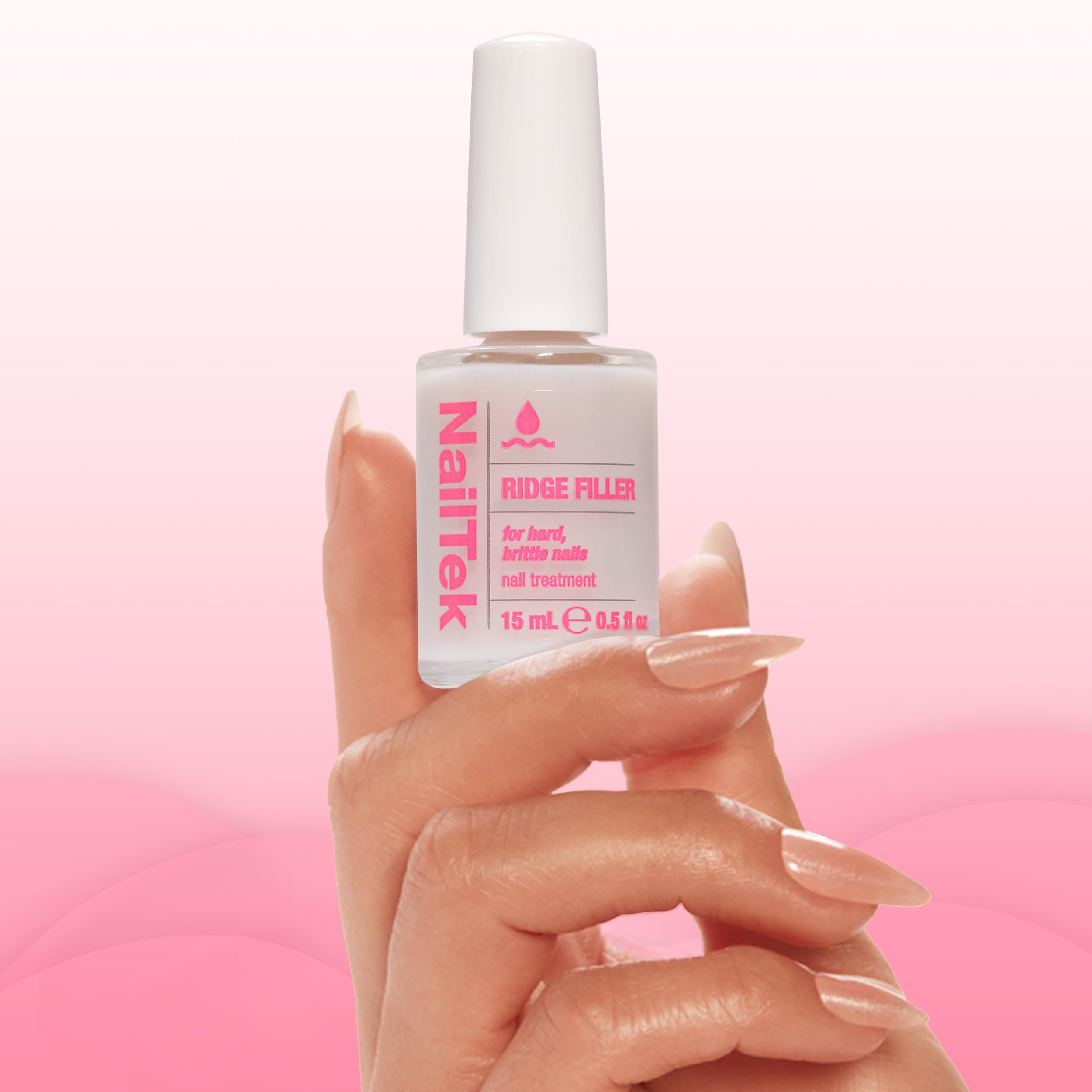 Nail Tek base vernis – base douce prête à colorer.