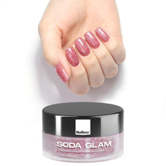 Nailboo Soda Glam: poudre rose à paillettes pour une manucure durable à domicile.