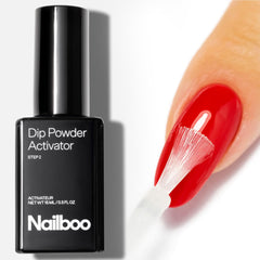 Nailboo: application activateur fixe la couleur de la poudre.