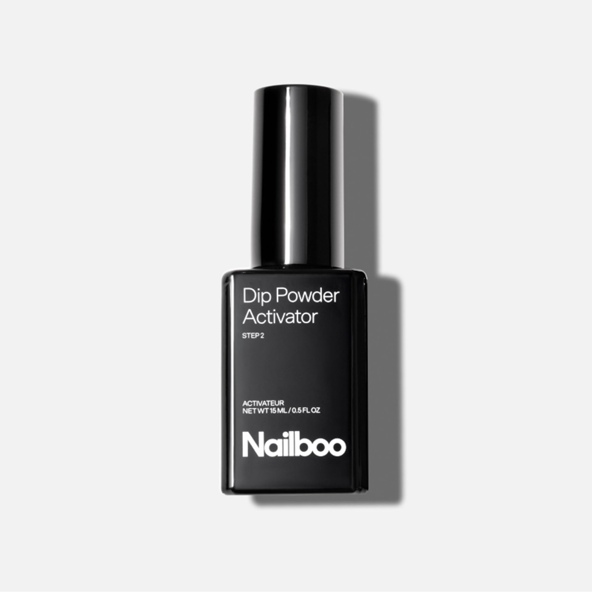 Nailboo: flacon activateur dip prêt à l’emploi.