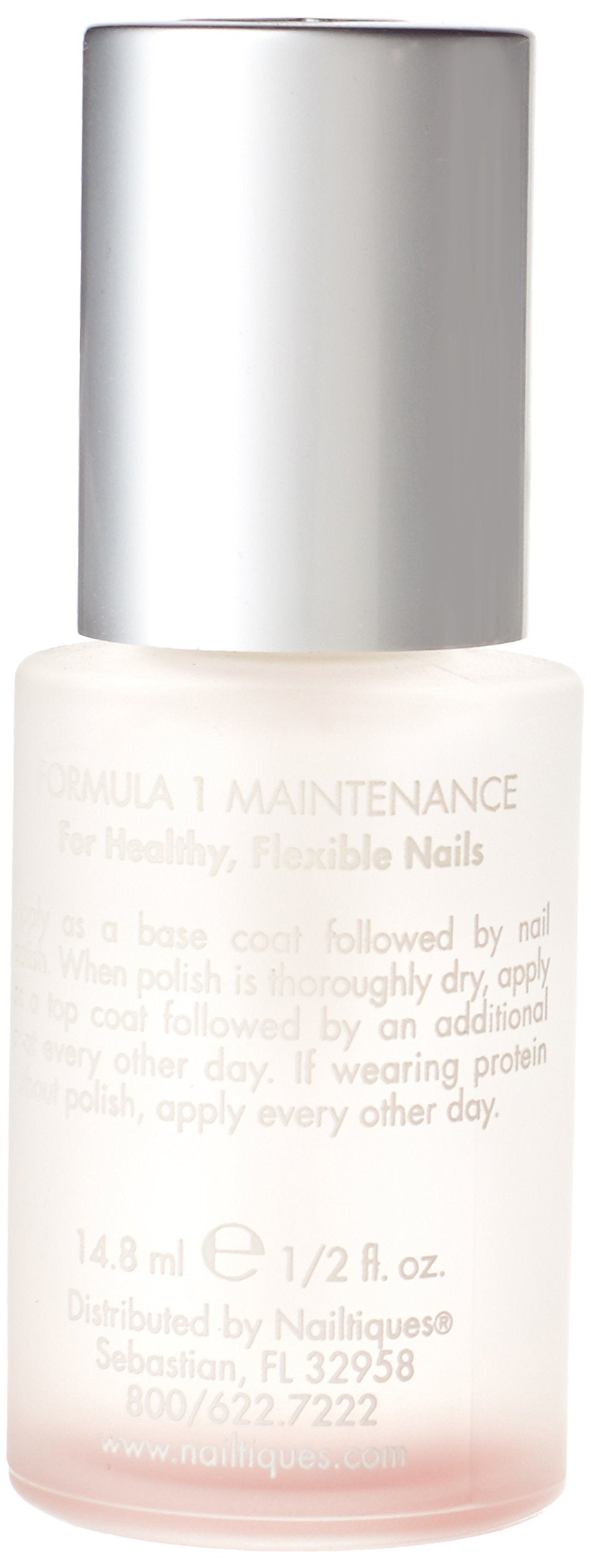 Ongles en application avec Nailtiques Formule 1 Protéine, renforcement visible.