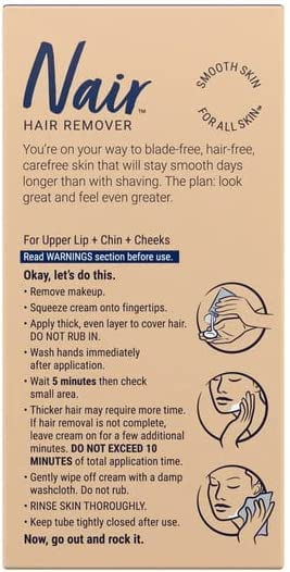 Nair crème dépilatoire visage avec étiquette visible, utilisation simple à domicile.