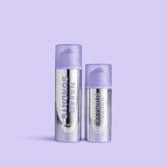 Naked Sundays CabanaClear montre sa texture-serum fini satin et peau douce