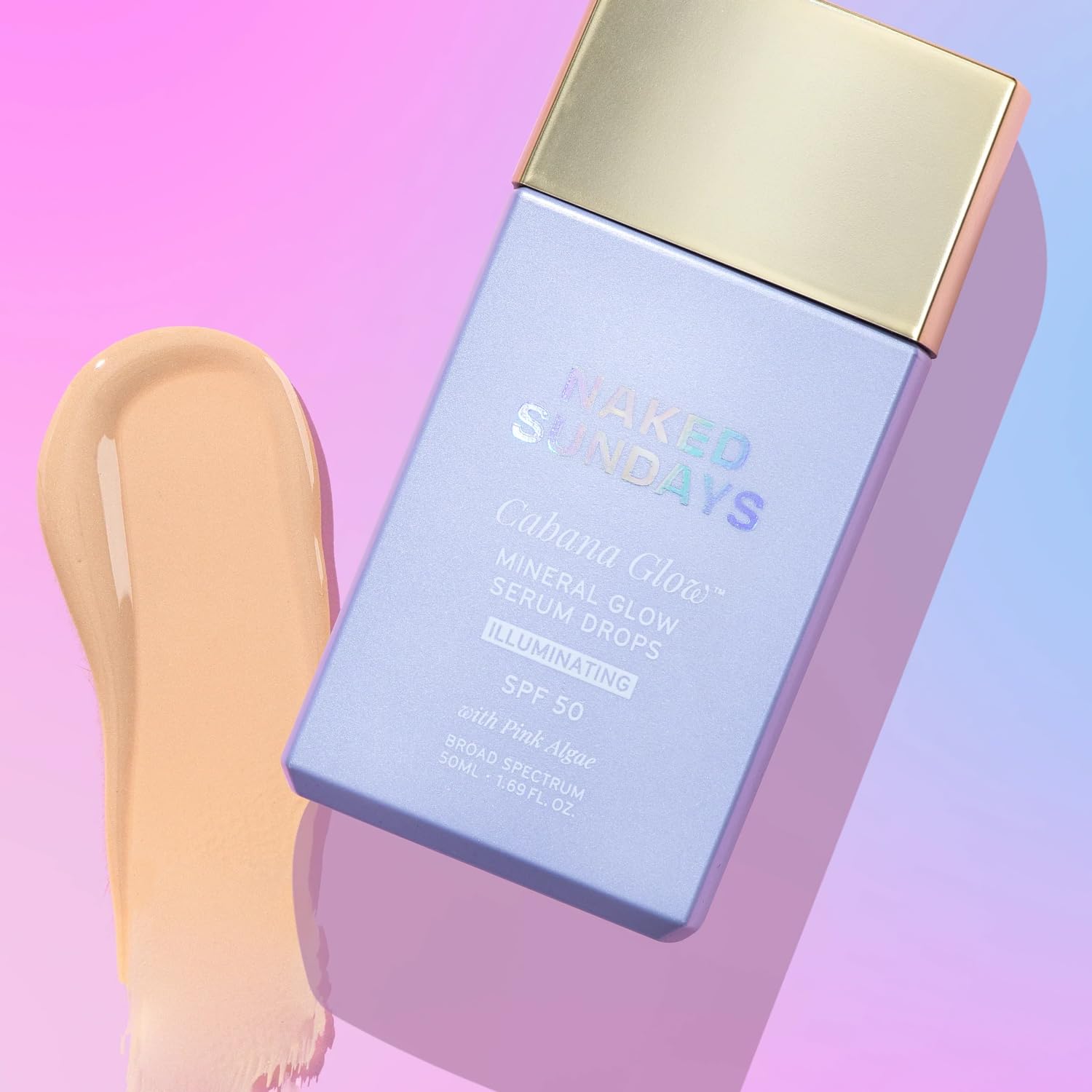 Pigments-reflets CabanaGlow reflètent la lumière pour une peau radieuse.