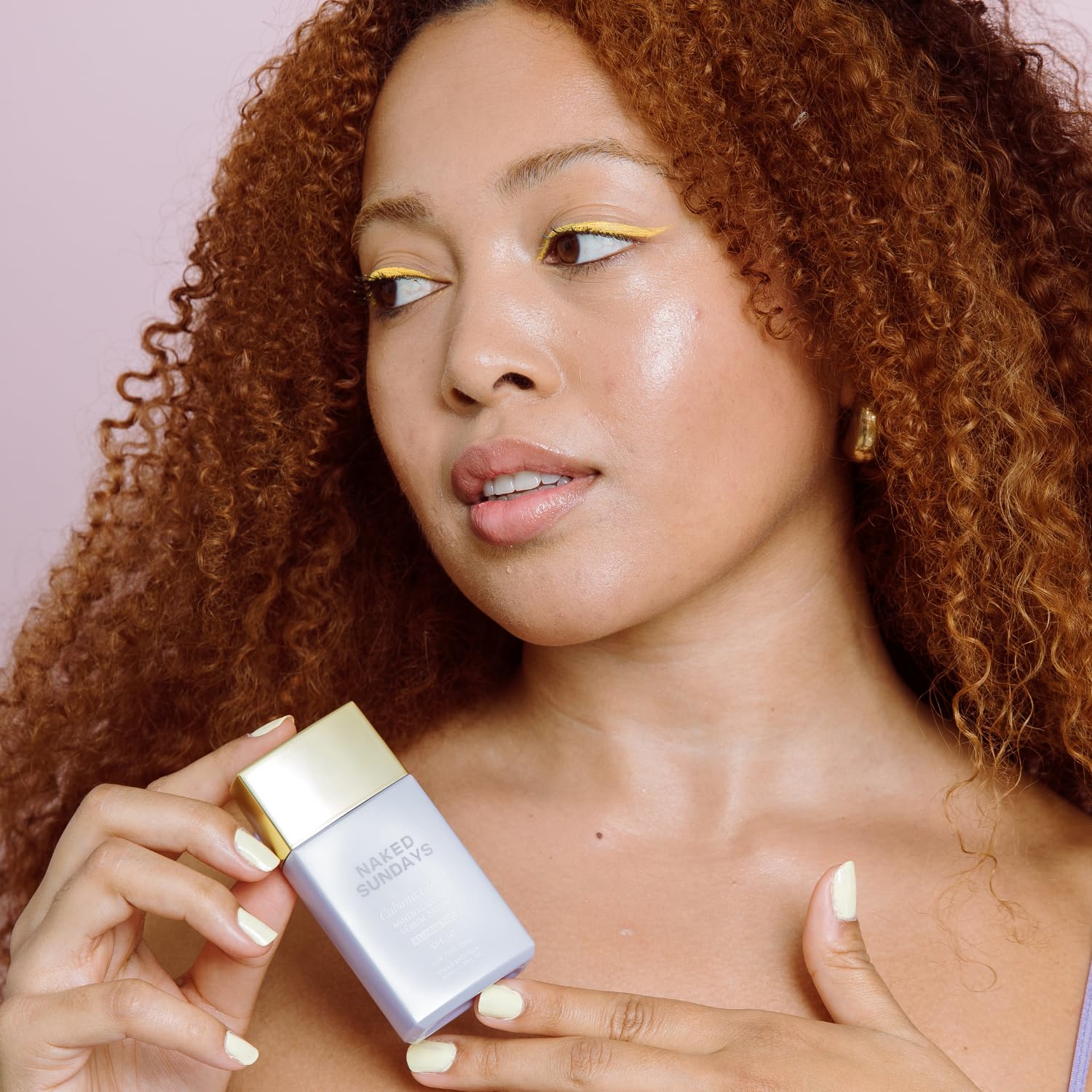 Texture-gel-eau CabanaGlow s'applique rapidement et hydrate durablement.
