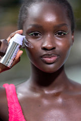 Naked Sundays CabanaClear-sans-parfum, parfait pour peaux sensibles et réactives.