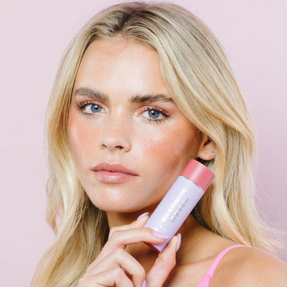 Naked Sundays Glow Balm SPF50 nuance joues, couleur naturelle et éclat sain.