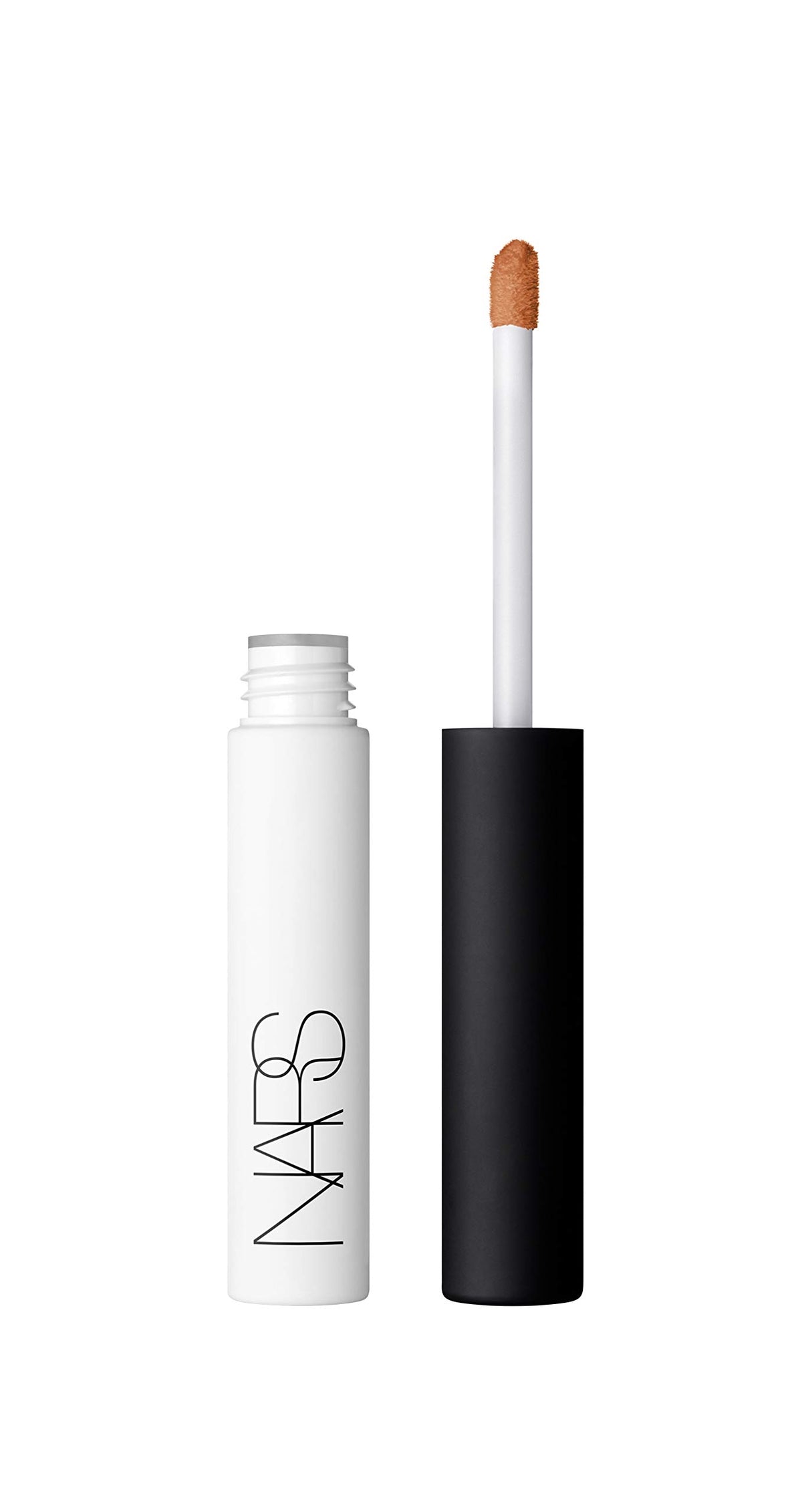 Base ombre teintée NARS pour tenue longue durée des paupières.