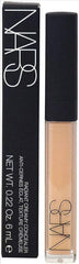 NARS Correcteur Custard, emballage élégant pour une application facile toute la journée.