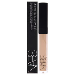 NARS Radiant Creamy Concealer flacon – application précise pour un teint unifié.