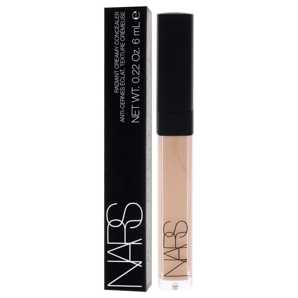 Teinte Macadamia Medium du concealer NARS adaptée au teint moyen.