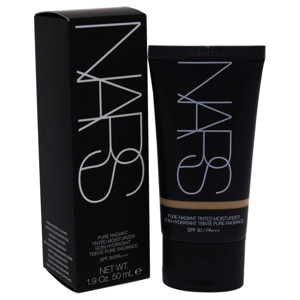 NARS Pure Radiant Teint Alaska — protection solaire légère pour la peau.