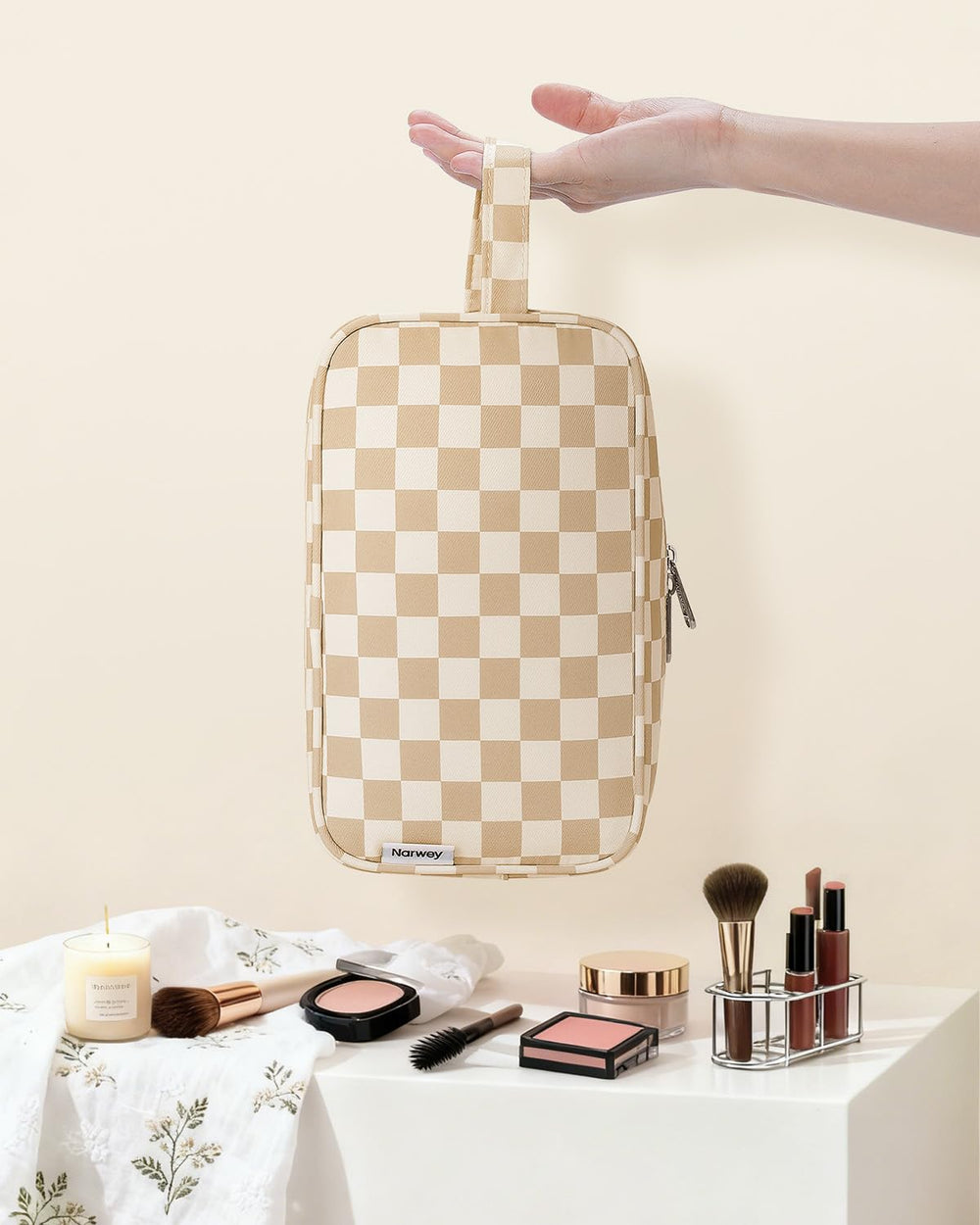 Narwey idee-cadeau-voyage-carreaux propose une option pratique et stylée.