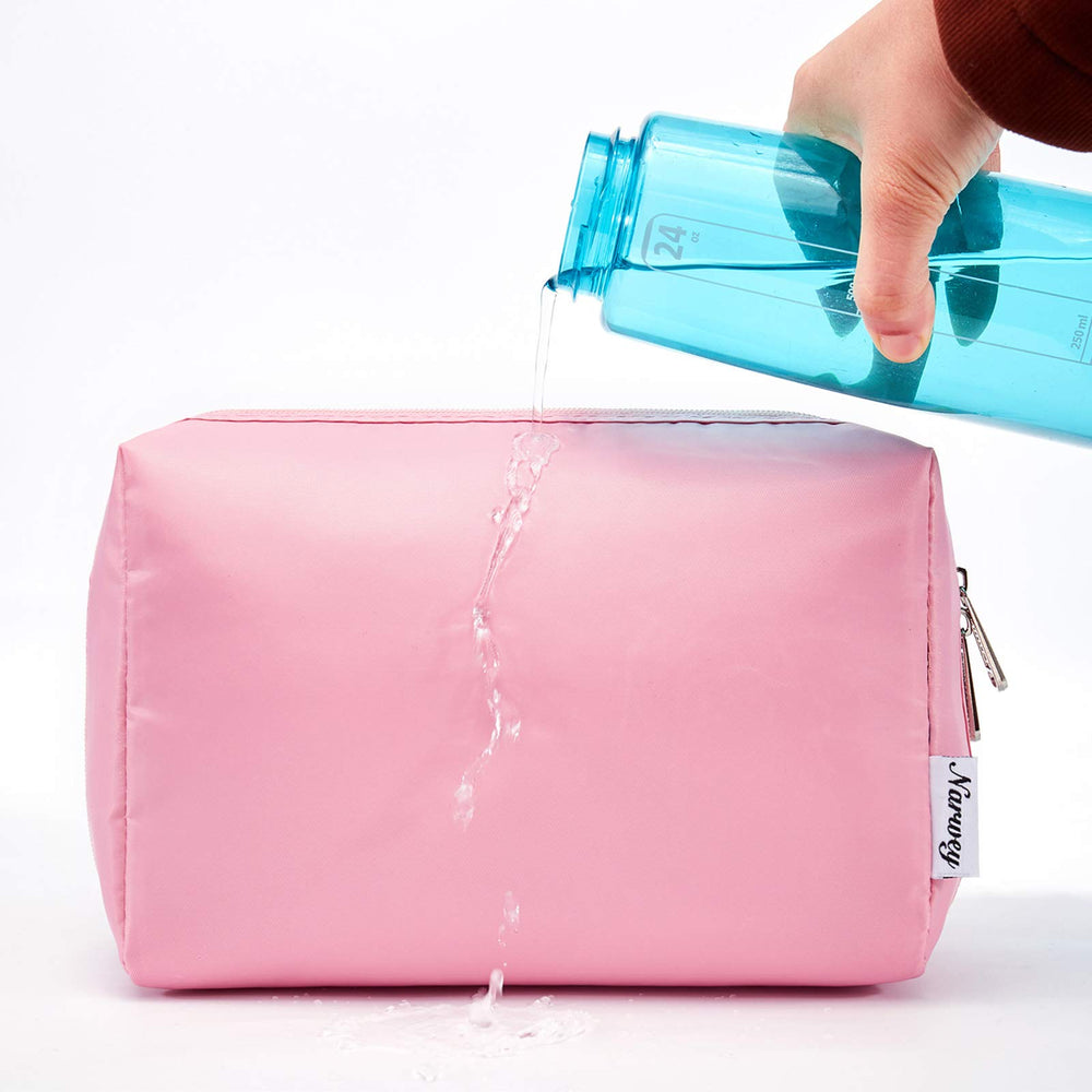 Narwey tissu impermeable et fermetures eclair durables protègent le contenu.