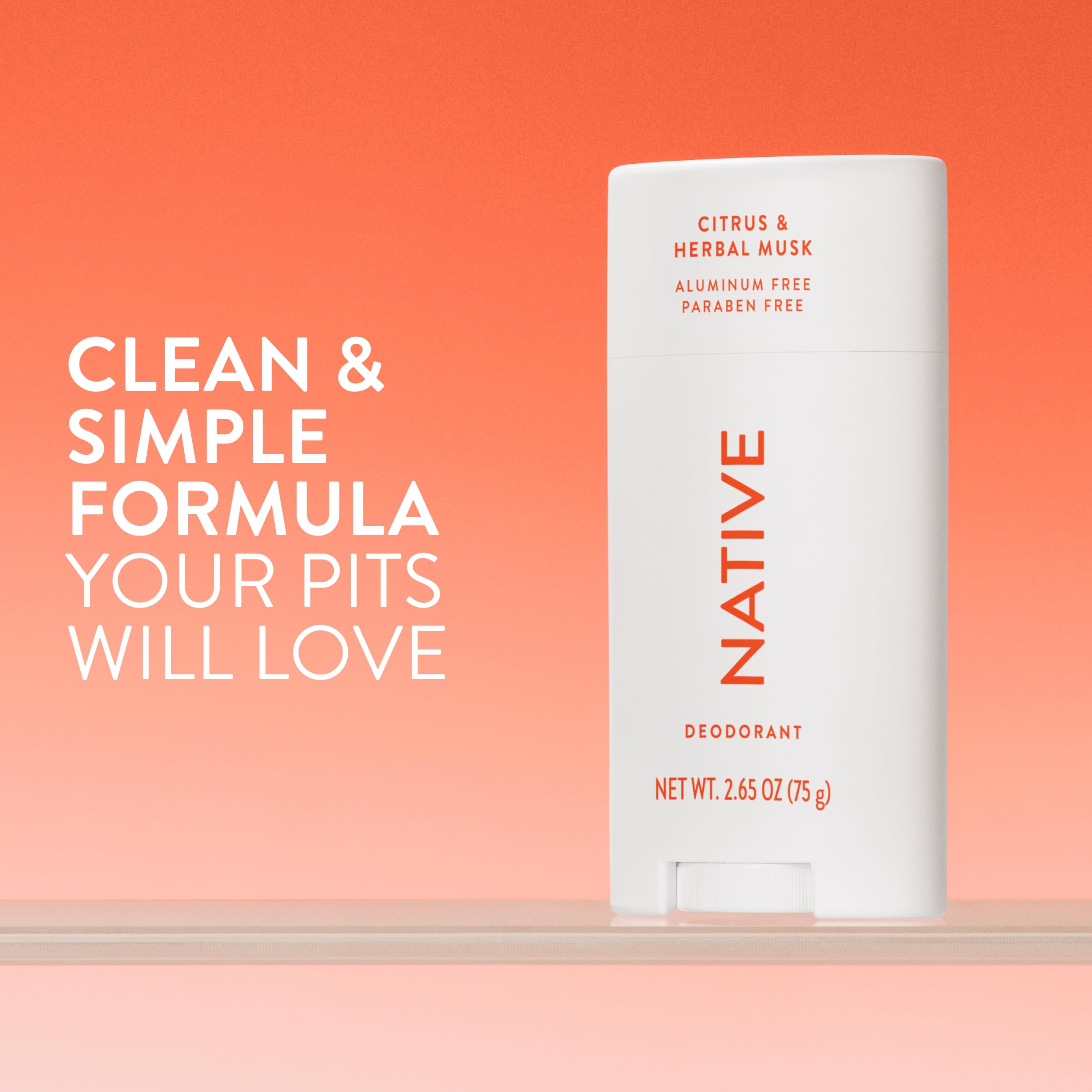 Texture crème du Native Déodorant Citrus et Musc Herbacé prête à l'application rapide.