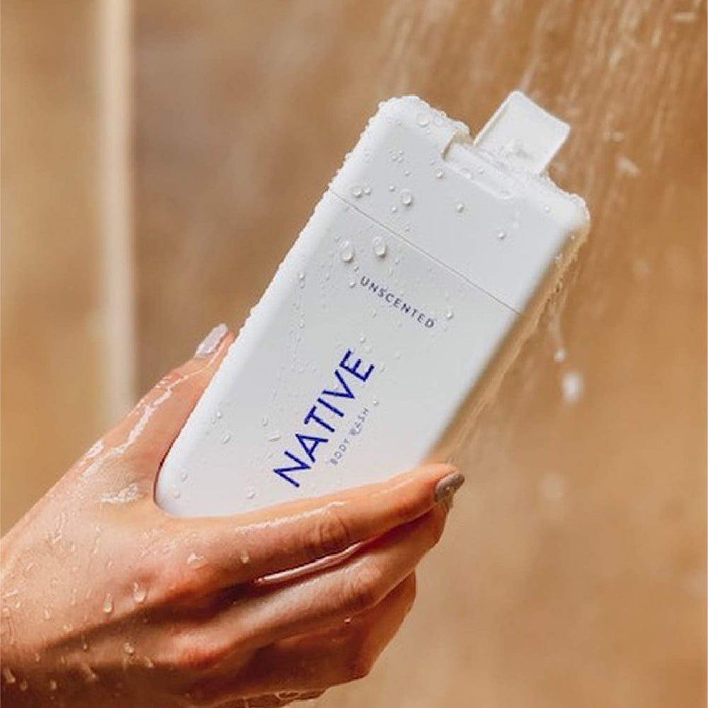 Étiquette Native indiquant Sans sulfates et Sans parabènes.