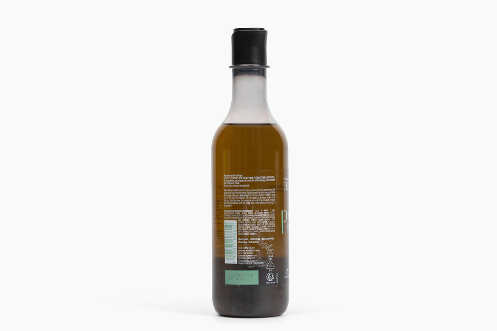Natura Ekos Patauá Shampooing, massage du cuir chevelu pour cheveux forts et brillants.