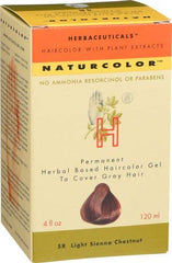 Naturcolor: applicateur-brosse pour une application précise et propre.