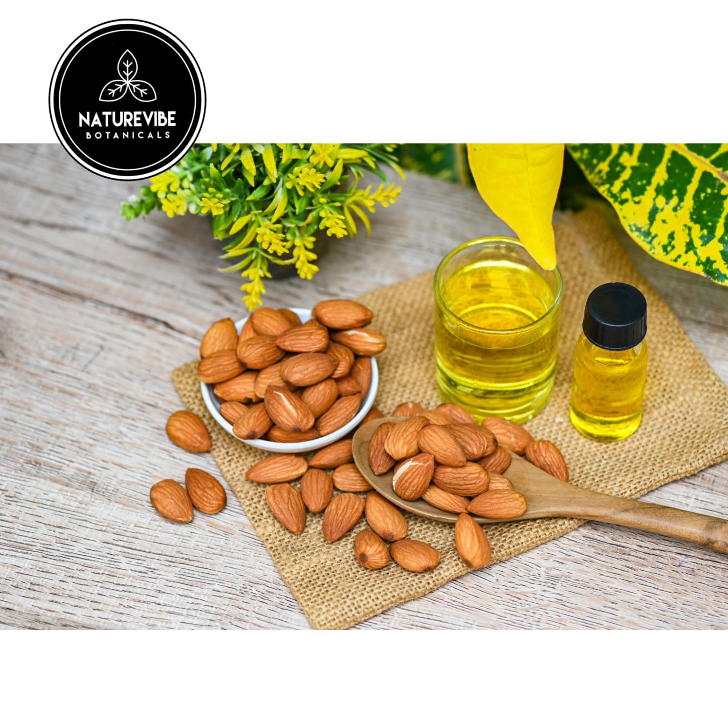 Naturevibe Botanicals huile d’amande douce versée sur la paume pour absorption rapide.