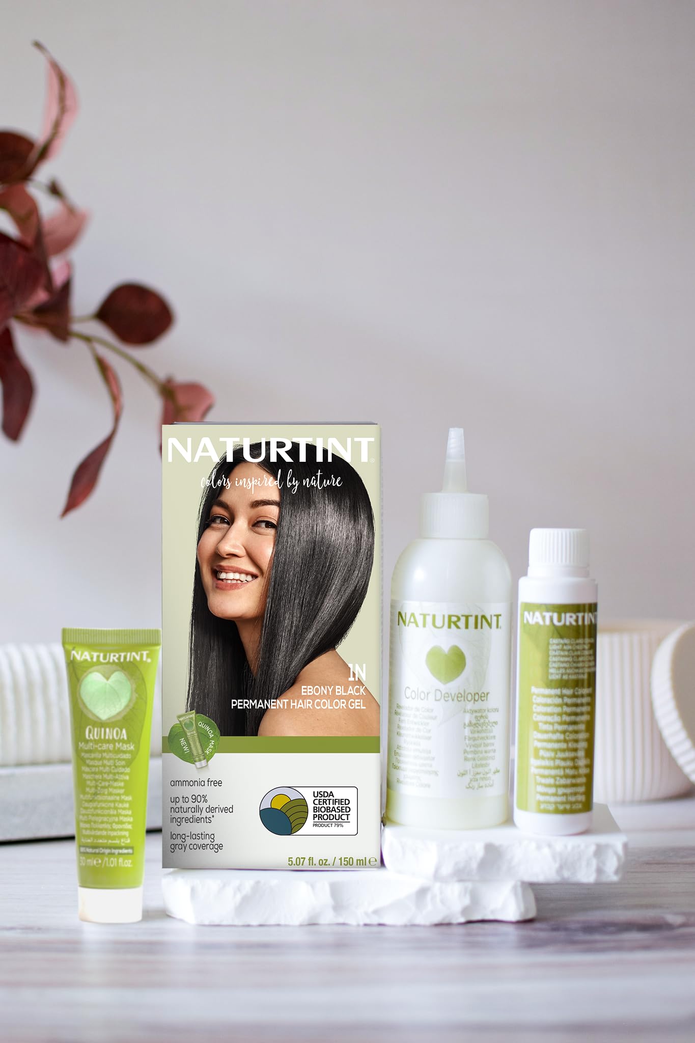 Naturtint 1N Noir Ebene: ingrédients d'origine végétale pour cheveux plus sains.