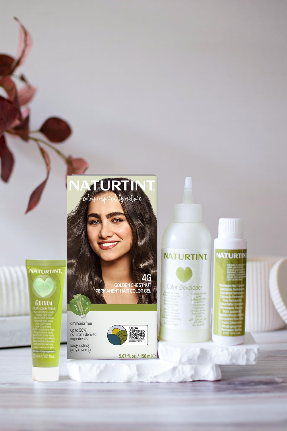 Mélange Crème Naturtint 4G Châtain Doré – texture homogène et facile.