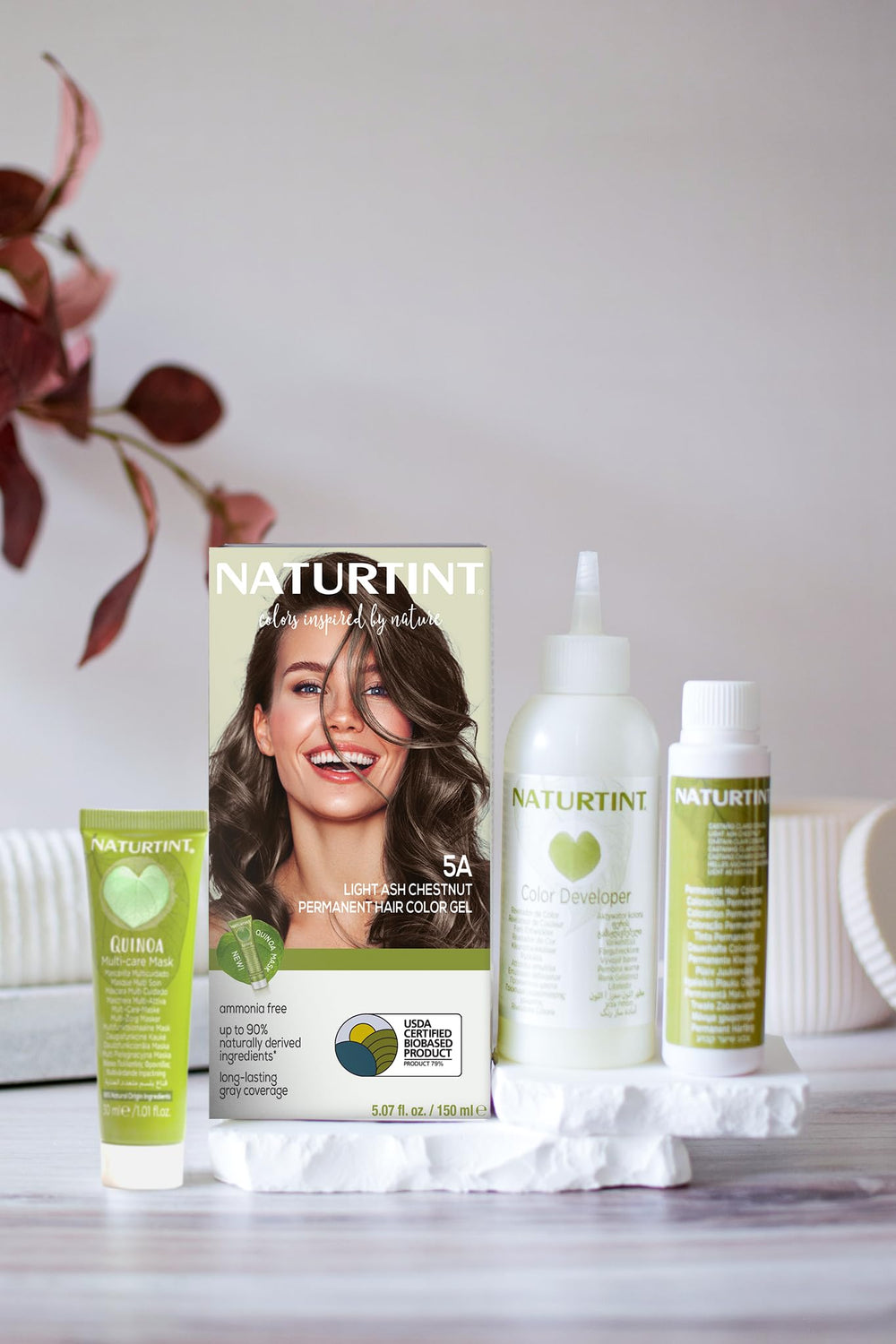 Naturtint 5A Light Ash Chestnut – applicateur ergonomique facilitant une prise en main précise.