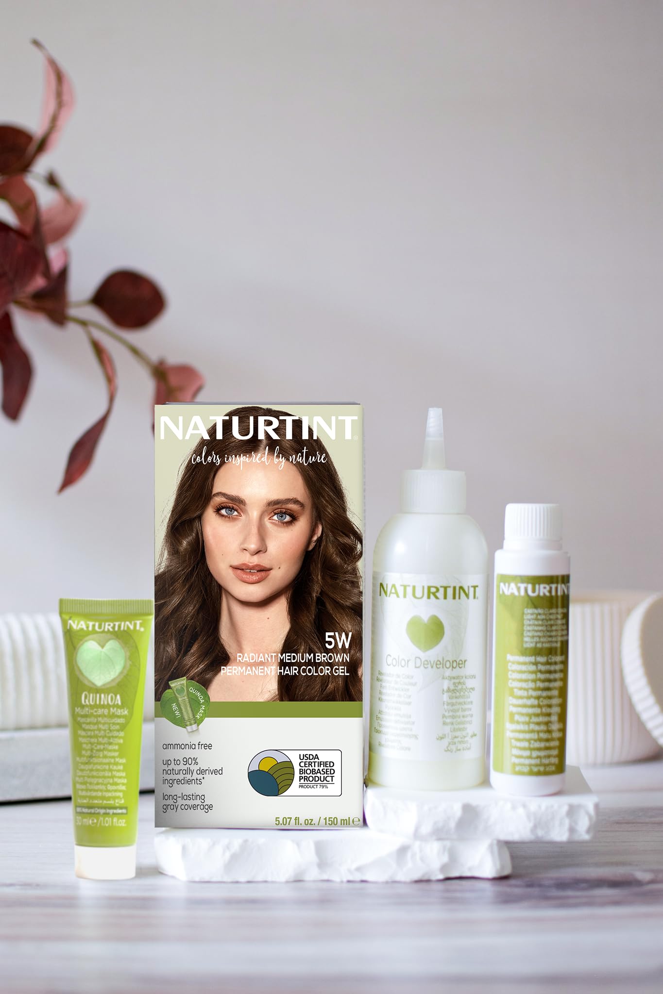 Ingrédients d'origine végétale de Naturtint pour cheveux en meilleure santé