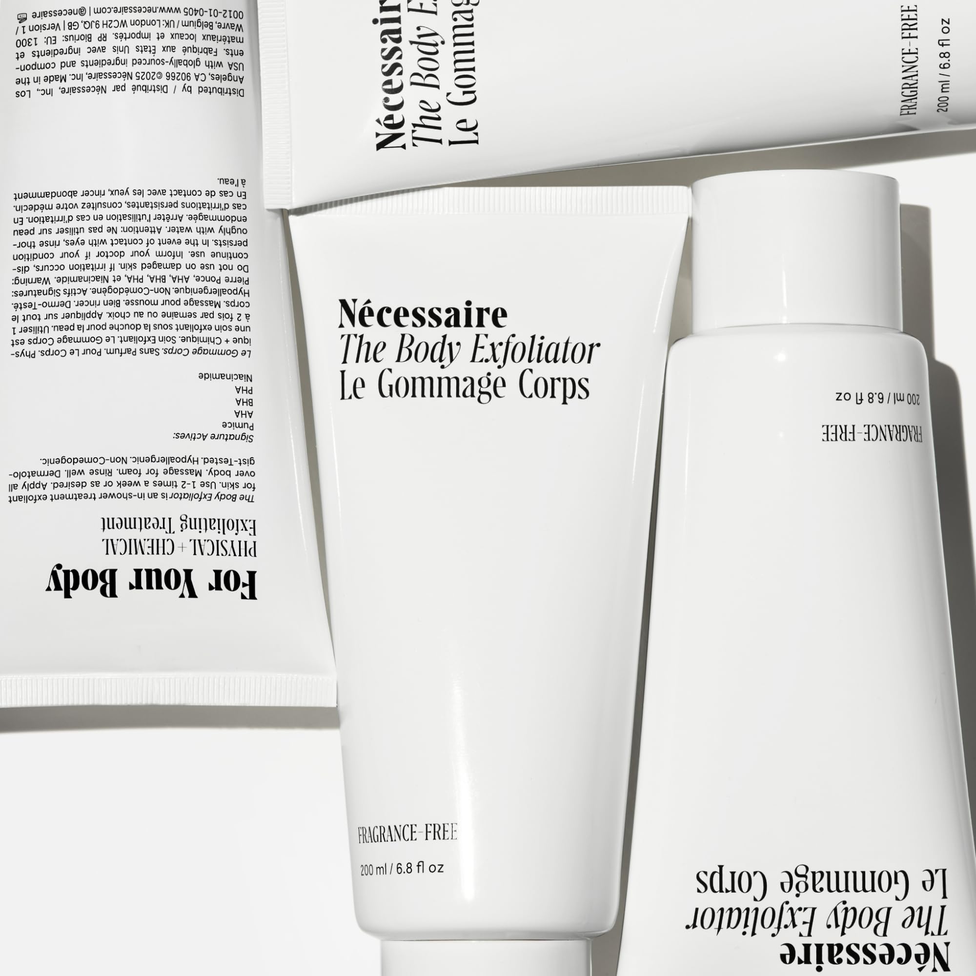 Nécessaire Exfoliant Corps: bouteille de 180 ml, pratique à la douche.