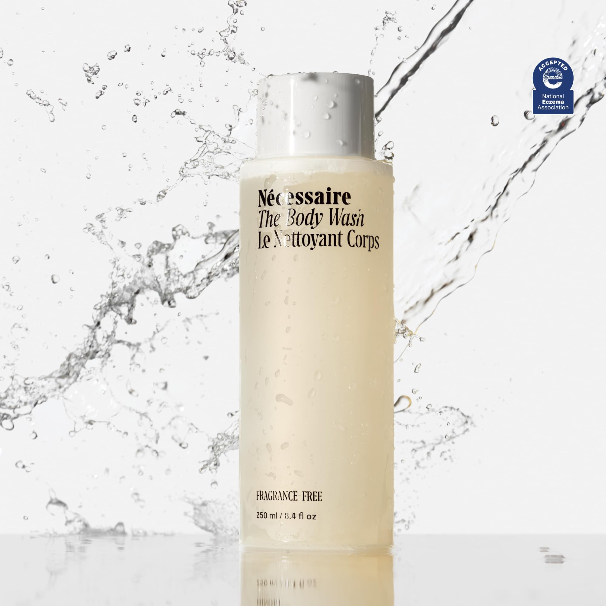 Nécessaire gel-douche-corps-ceramides-niacinamide : soutient la barrière cutanée pendant la douche.
