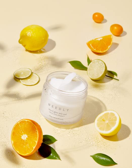 NEEDLY Vita C Glow Jelly Pad — disque coton pour application précise et uniforme.