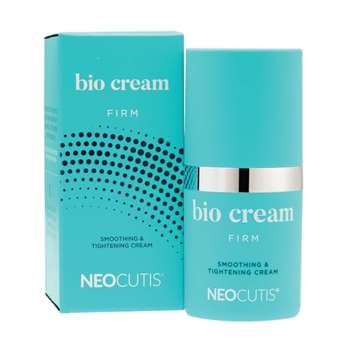 Texture riche de Neocutis Bio Cream Firm sur le visage pour une peau lisse.